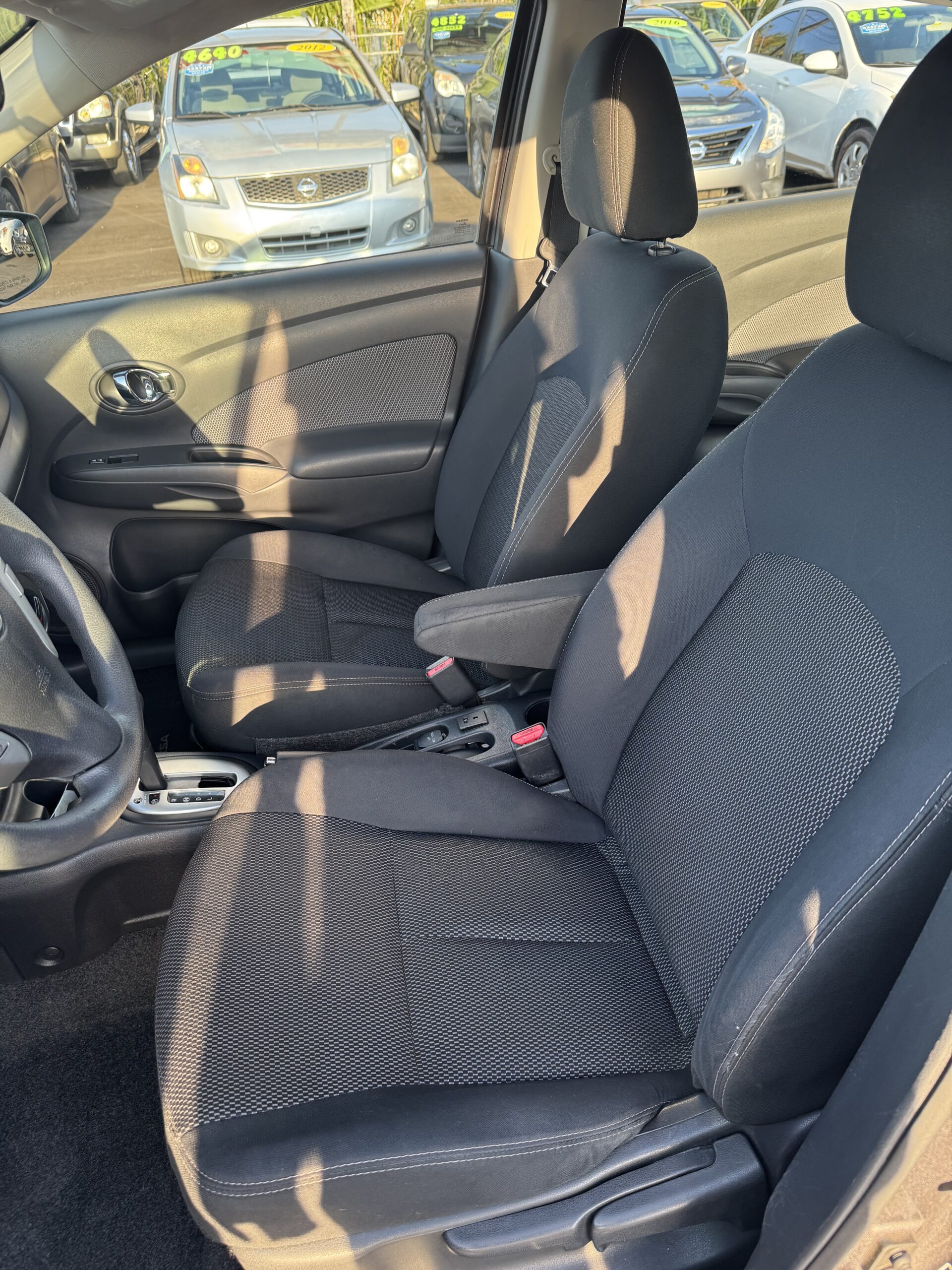 2016 Nissan Versa Sedan SV - Photo 15